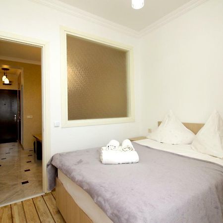 Tamar'S Apartment Μπατούμι Εξωτερικό φωτογραφία