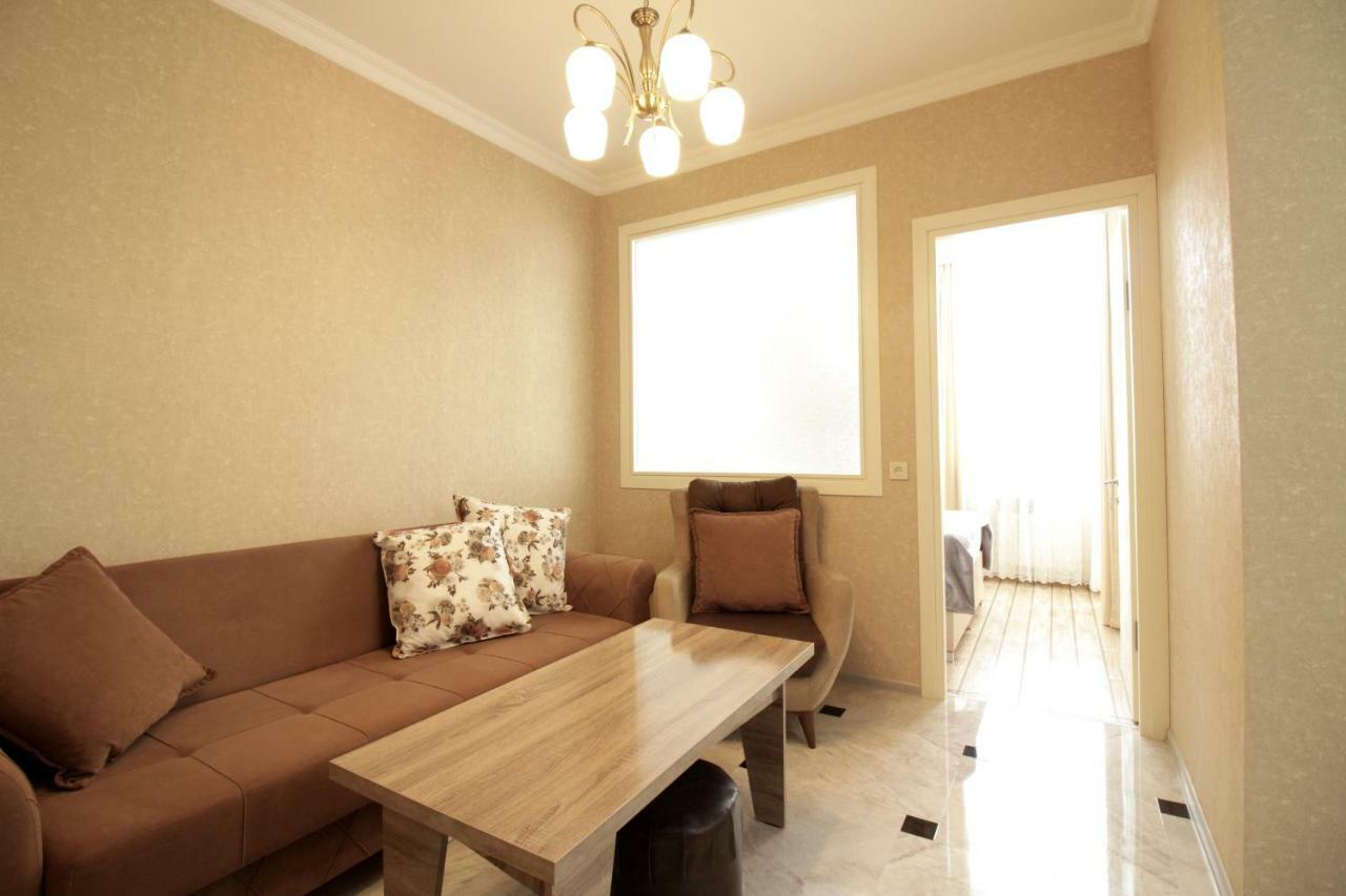 Tamar'S Apartment Μπατούμι Εξωτερικό φωτογραφία