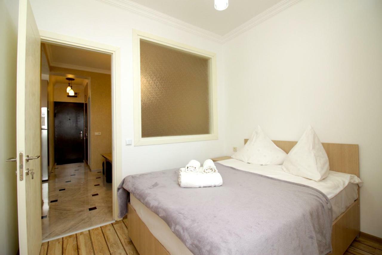 Tamar'S Apartment Μπατούμι Εξωτερικό φωτογραφία